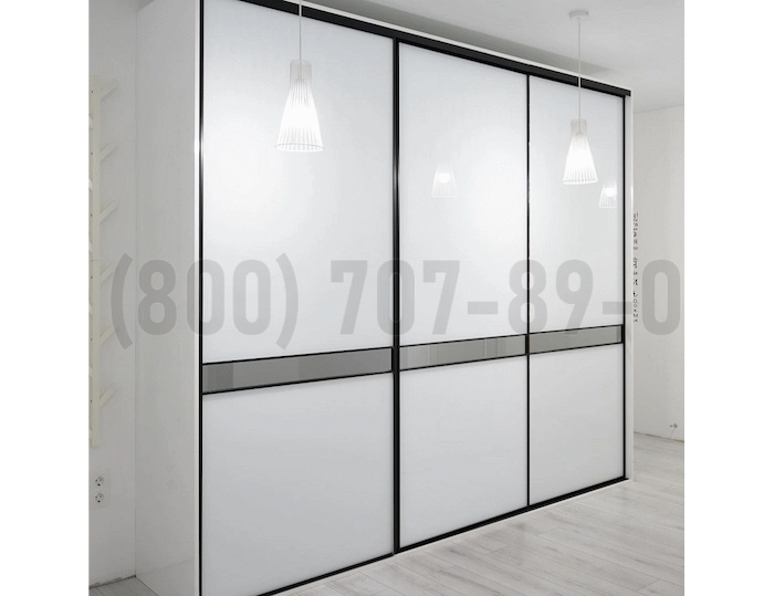 Белый глянцевый шкаф в Лобне